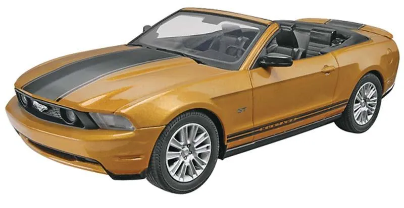 Revell Model Car 2010 Ford Mustang GT Convertible/Voiture Miniature Revell Ford Mustang GT Décapotable 2010