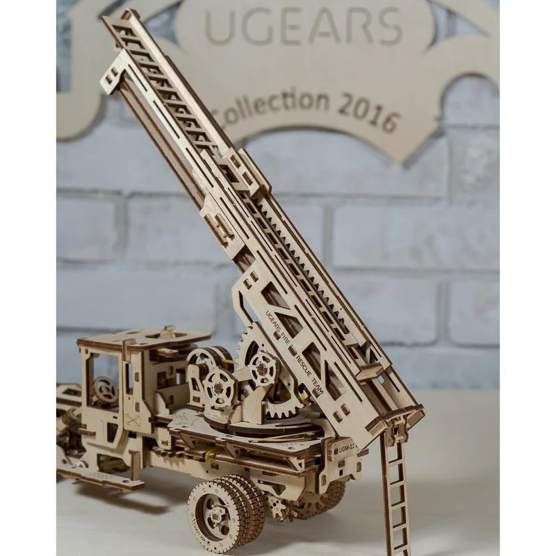 Ugears Model Fire Truck "Fire Ladder" / Ugears Camion de pompiers miniature Ugears «Fire ladder»