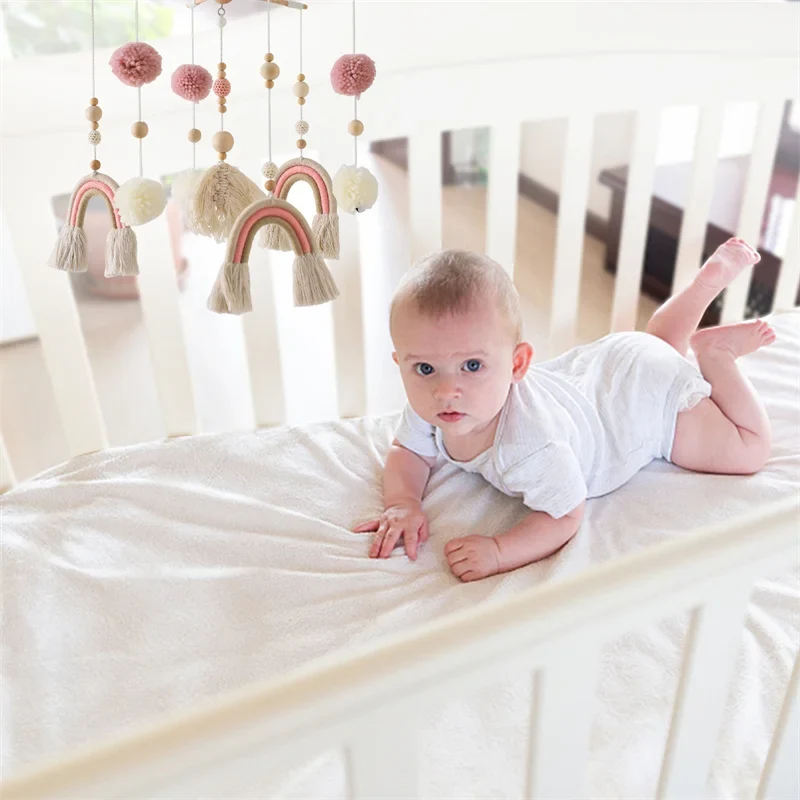Mobile et Jouet de Naissance en Bois Montessori - Décoration et Eveil Sensoriel pour Bébé