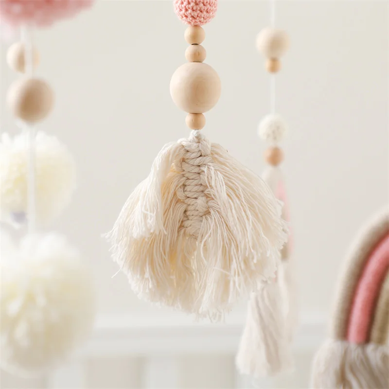 Mobile et Jouet de Naissance en Bois Montessori - Décoration et Eveil Sensoriel pour Bébé