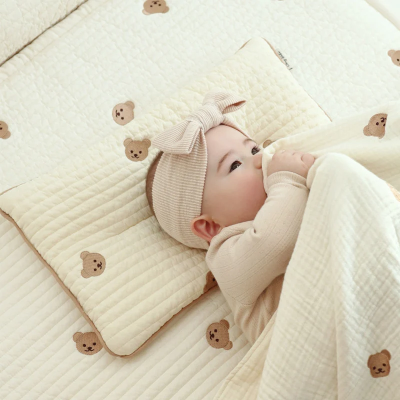Oreiller Bébé Ergonomique en Mousse à Mémoire de Forme – Anti Tête Plate