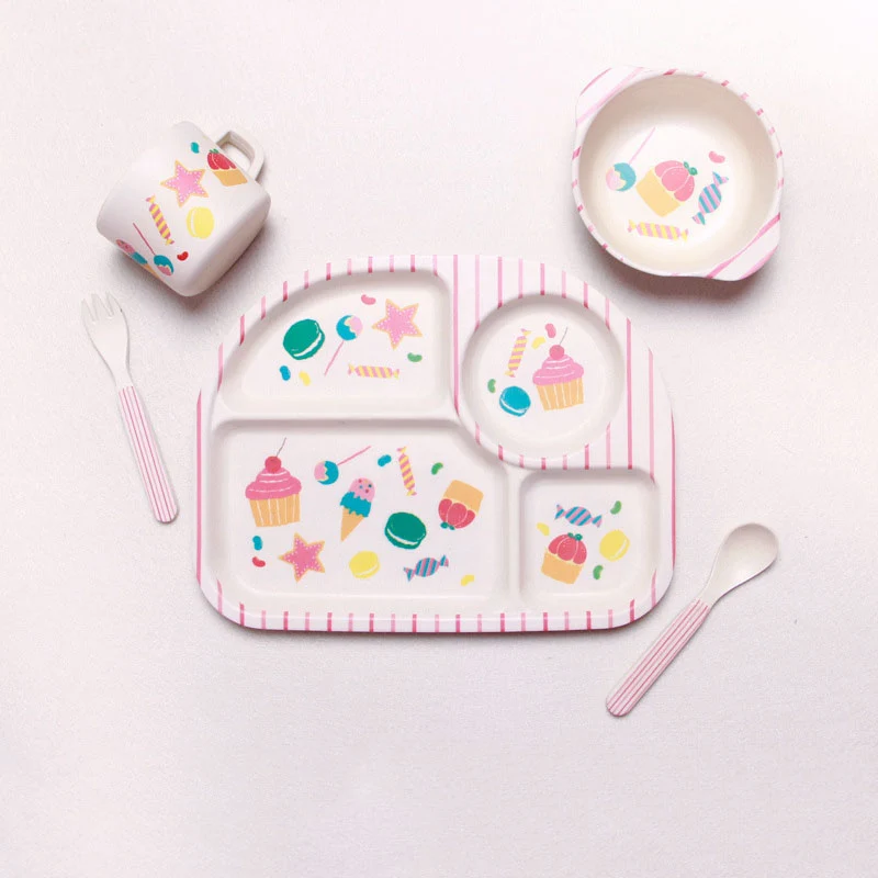 Coffret Repas Bébé Motif Nuage – Assiette, Bol, Tasse & Couverts pour Enfant