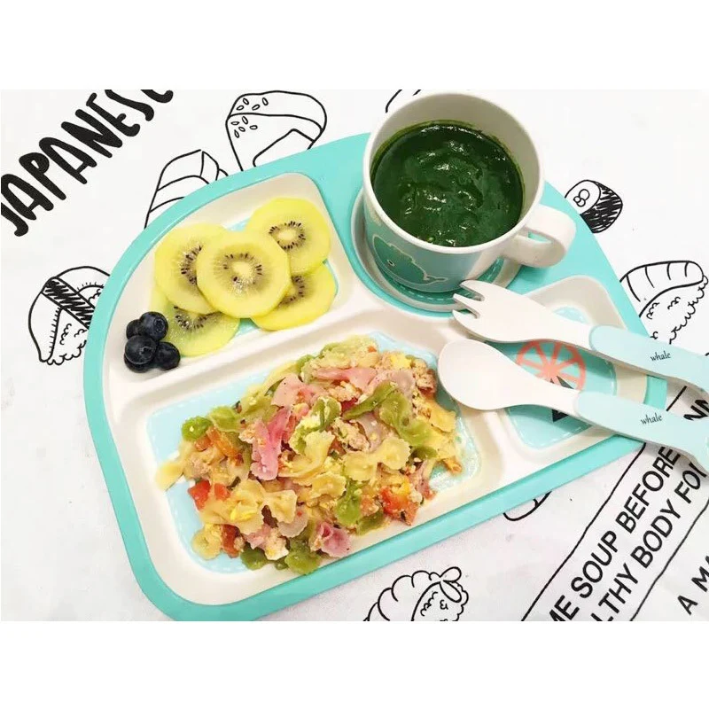 Coffret Repas Bébé Motif Nuage – Assiette, Bol, Tasse & Couverts pour Enfant