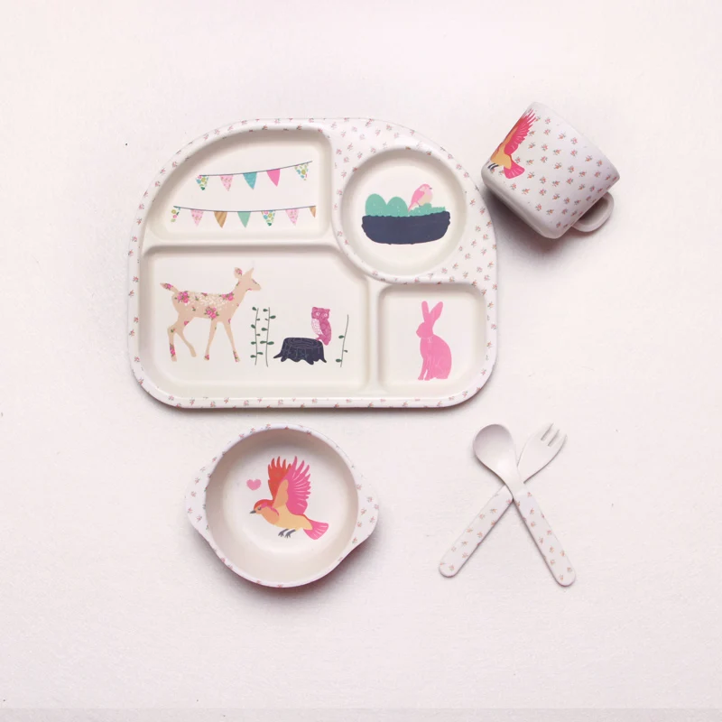 Coffret Repas Bébé Motif Nuage – Assiette, Bol, Tasse & Couverts pour Enfant