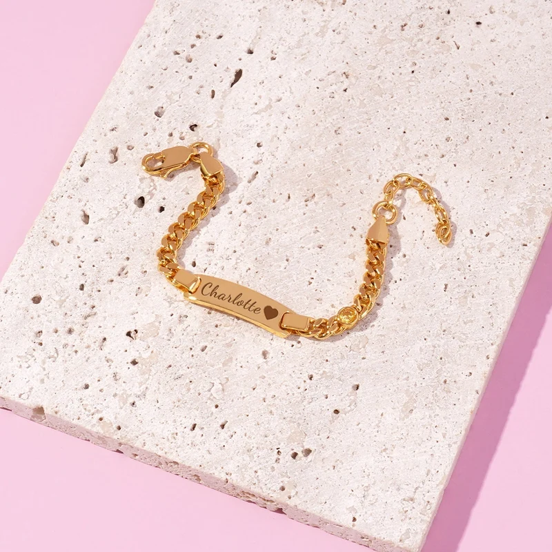BabyBond – Bracelet Personnalisé Gravé au Prénom de Bébé, Plaqué Or 18 Carats