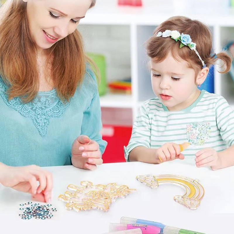 Kit de Bijoux à Créer pour Enfants – Perles et Breloques à Assembler