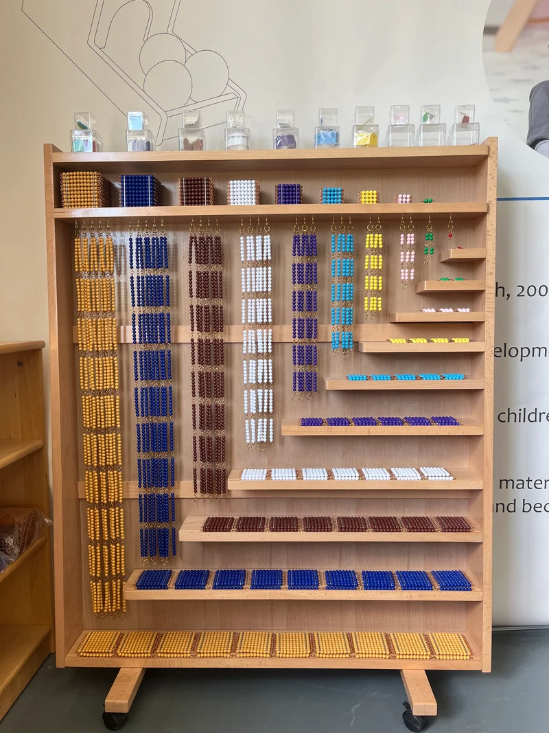 Beads Cabinet C212