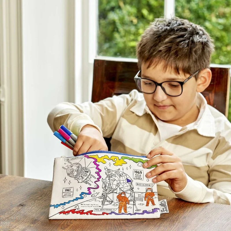 Trousse à colorier Espace lavable – Planètes, fusées & astronautes
