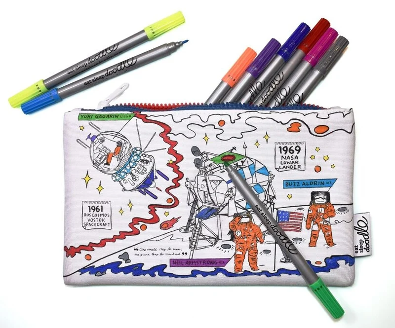 Trousse à colorier Espace lavable – Planètes, fusées & astronautes