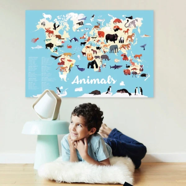 Poster animaux du monde enfant Poppik – 67 stickers – Carte du monde éducative (5–12 ans)