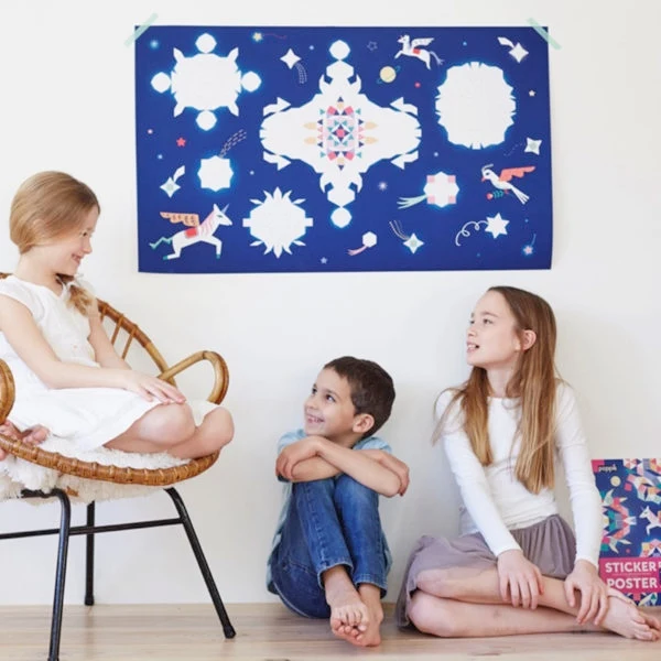 Poster Constellations enfant Poppik – 1000 stickers – Activité créative inspirée Montessori