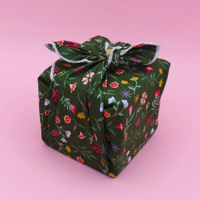 Furoshiki Vert Fleurs en coton – Emballage cadeau zéro déchet (4 tailles)