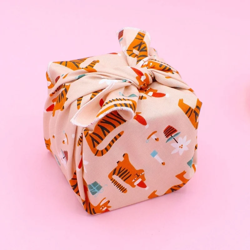 Furoshiki Tigres – Tissu Dashwood Studio – Emballage cadeau zéro déchet (4 tailles)