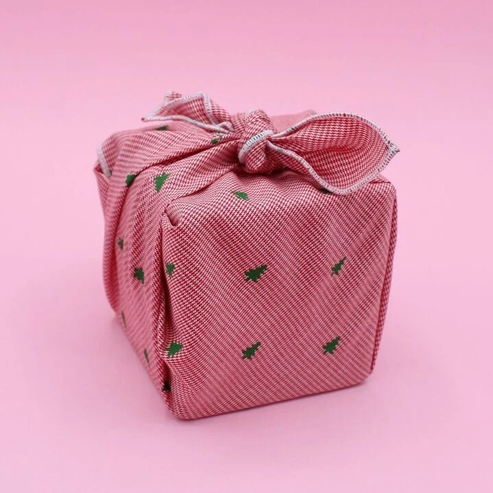 Furoshiki Petits Sapins en coton – Emballage cadeau zéro déchet (4 tailles)