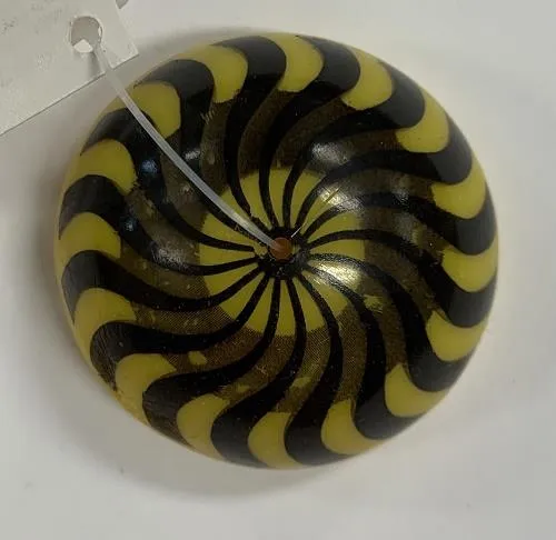 Geometric Dome Poppers (Yellow Swirl) - Poppers géométriques en dôme (Tourbillon jaune)