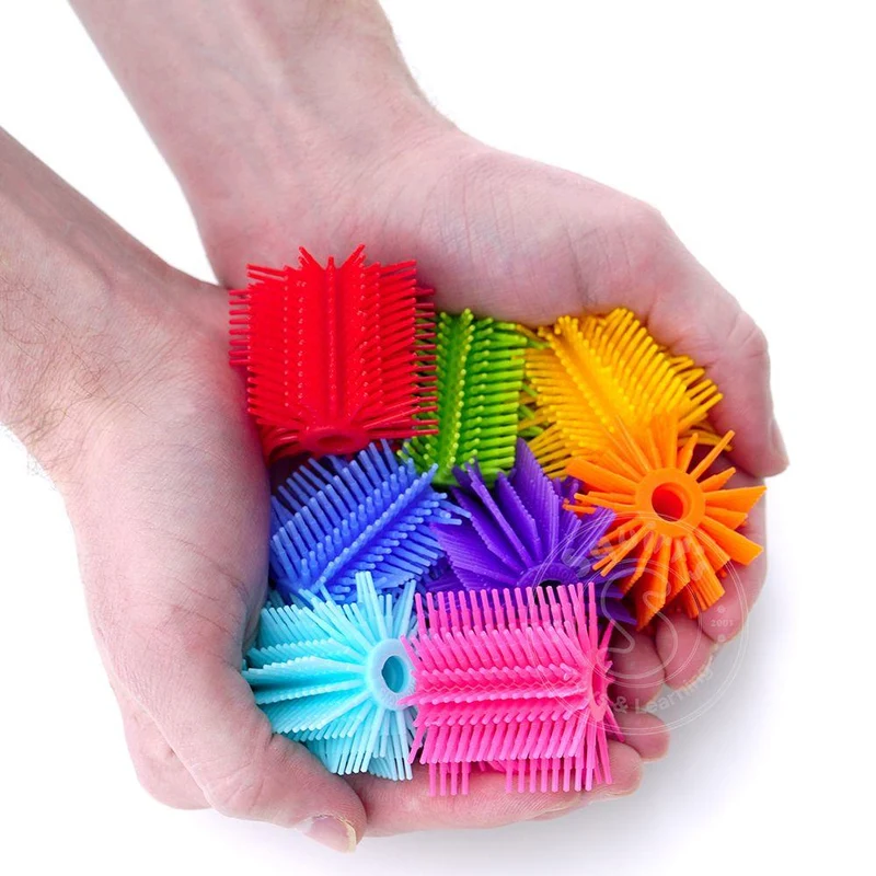 Spike Pencil Grippers (Blue) / Pinces à crayons (bleu)