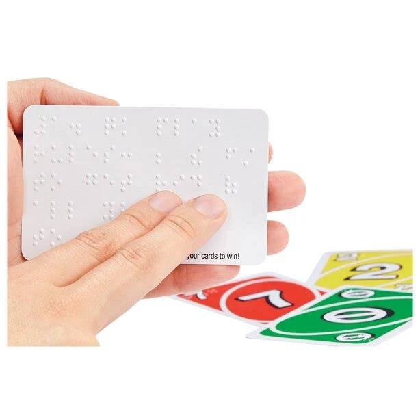 Uno Braille Card Game / Jeu de cartes en braille