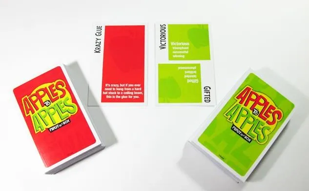 Apples to Apples (Bilingual) (Cards in English Only) / Bilingue (Cartes en anglais seulement)